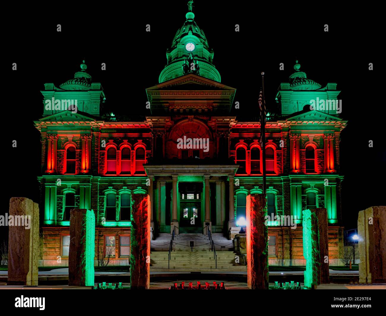Old red courthouse hires stock photography and images Alamy
