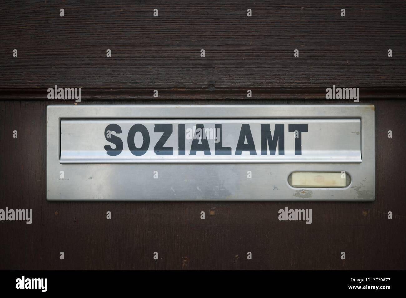Briefkasten Sozialamt, Lankwitz, Steglitz-Zehlendorf, Berlin, Deutschland  Stock Photo - Alamy