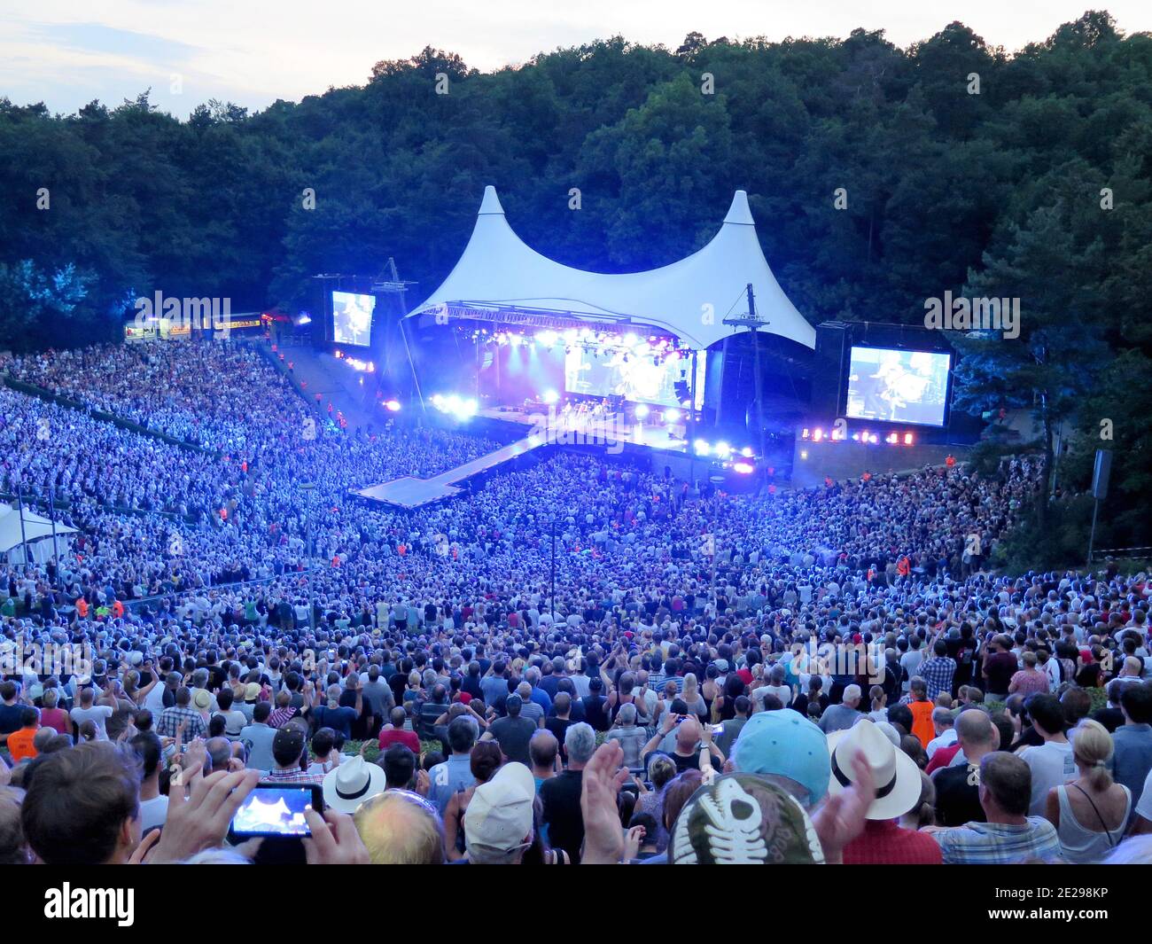 Waldbühne am 10.06.2014: Konzert Rolling Stones, Berlin, Deutschland Stock  Photo - Alamy