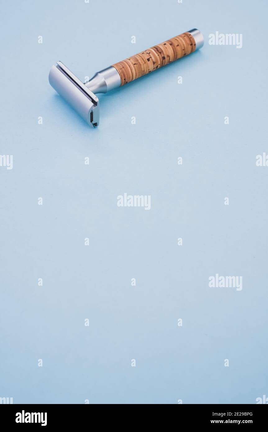 Vertical shot old razor hi-res stock photography and images - Alamy