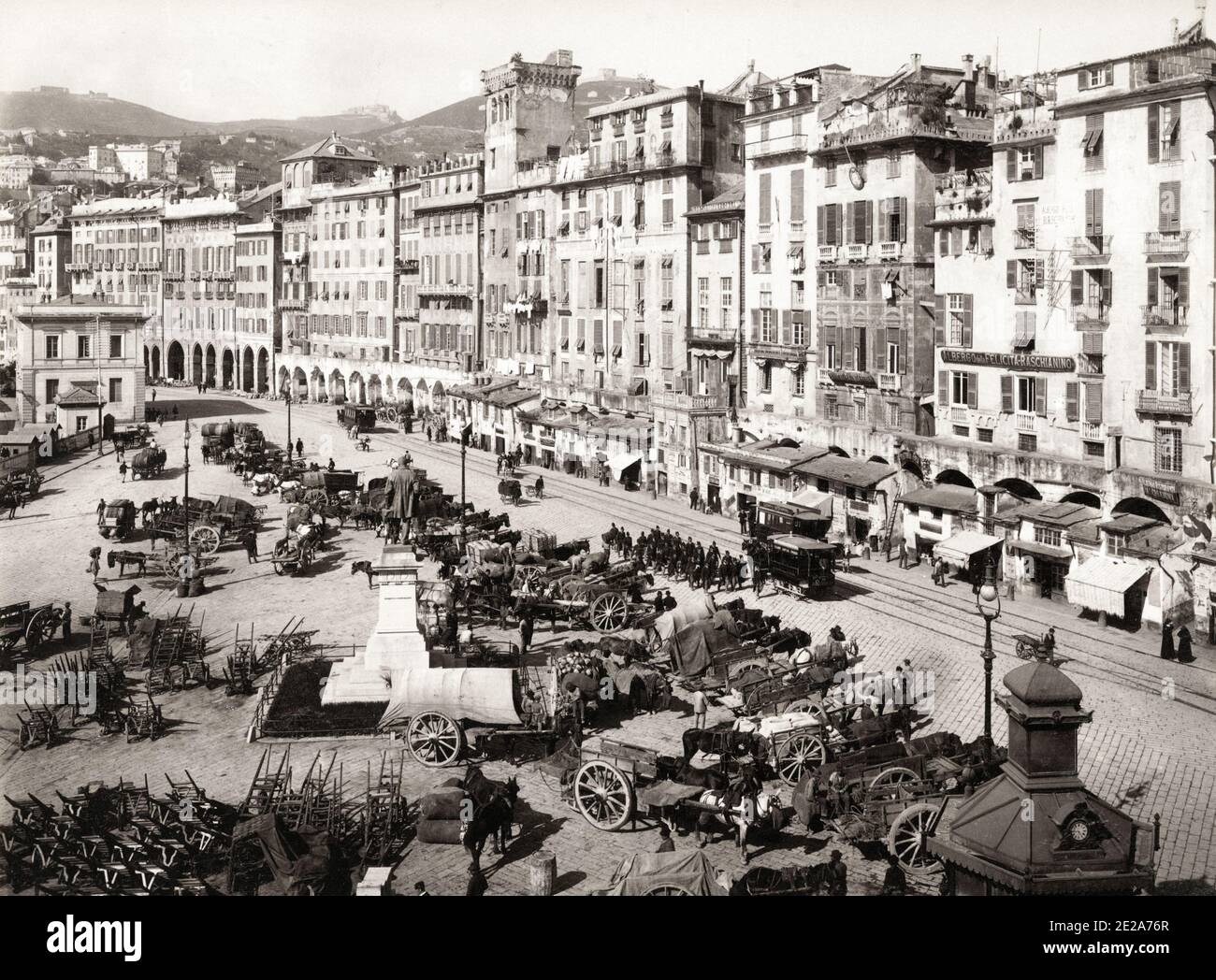Tirage Albuminé Ancien - Gênes, Piazza Caricamento - Vers 1880 - Format 10x15 Cm - Photo Vintage Originale