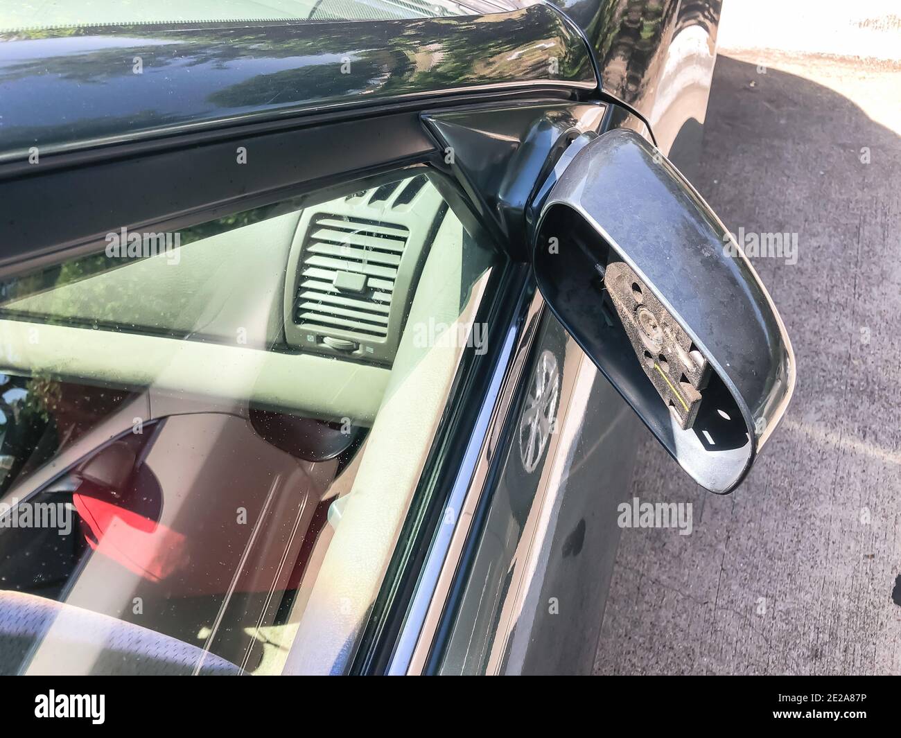 Missing side view mirror hires stock photography and images Alamy