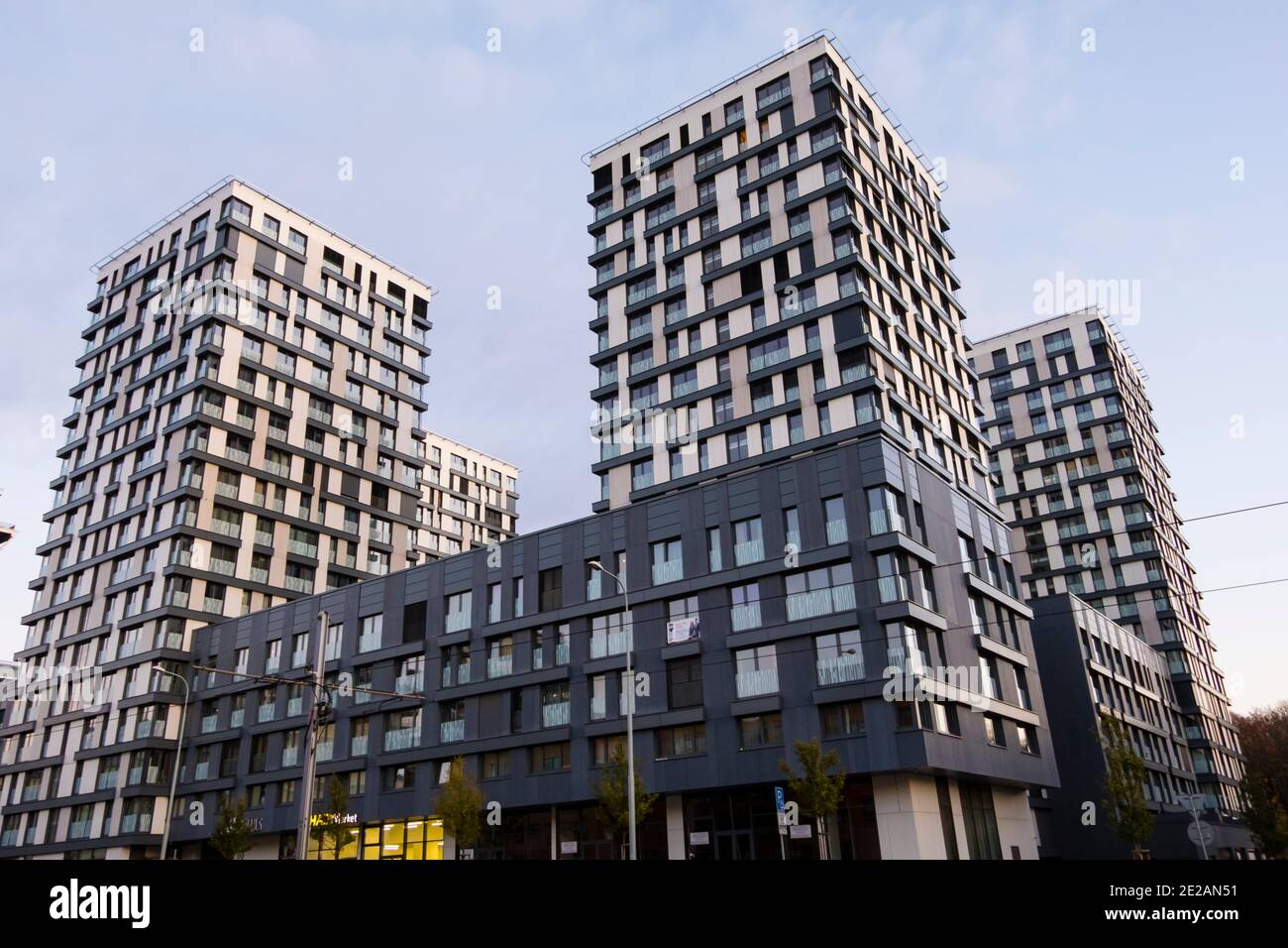 Rezidence garden towers hires stock photography and images Alamy