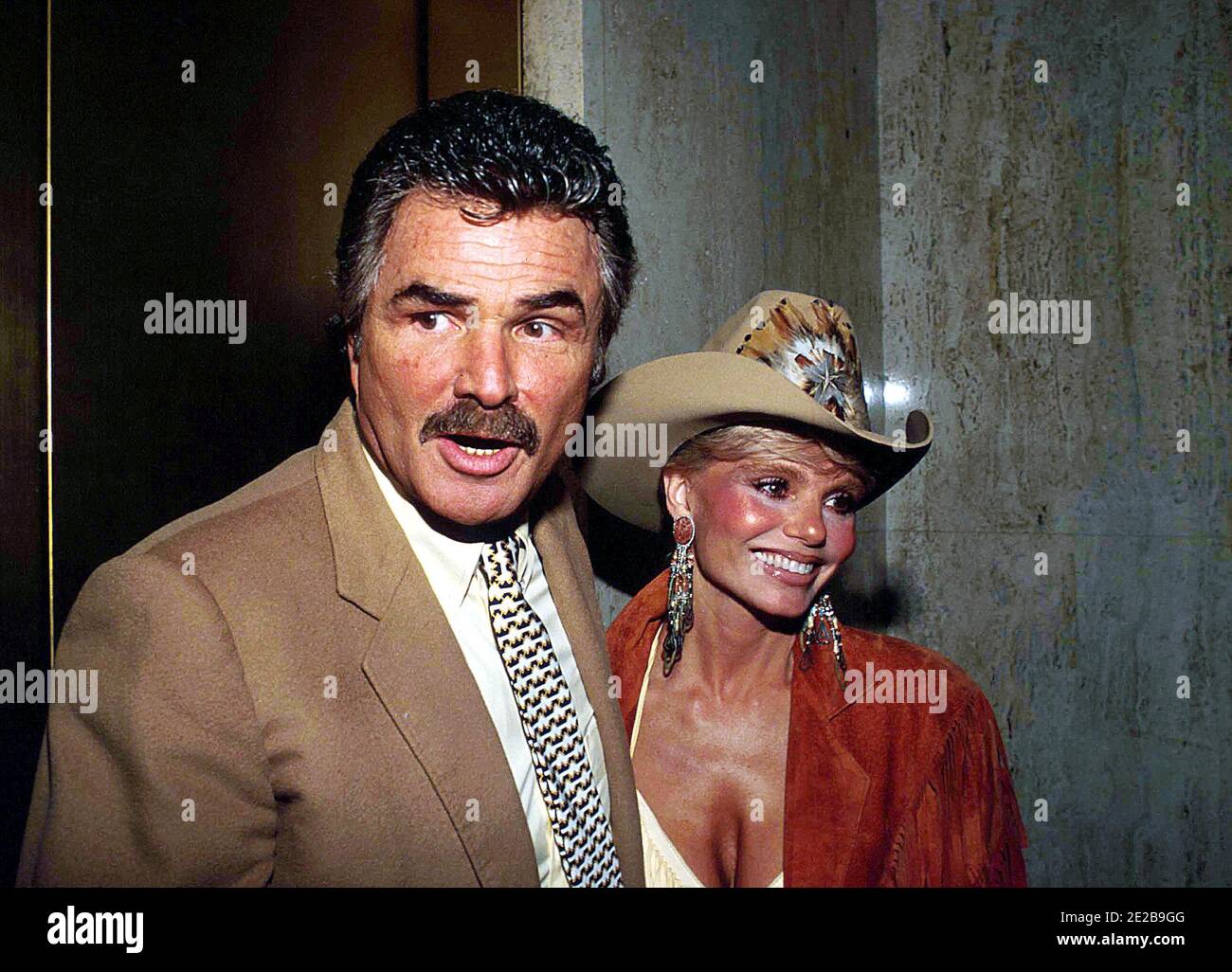 Burt Reynolds and Loni Anderson 1990 Credit: Ralph Dominguez/MediaPunch Stock Photo