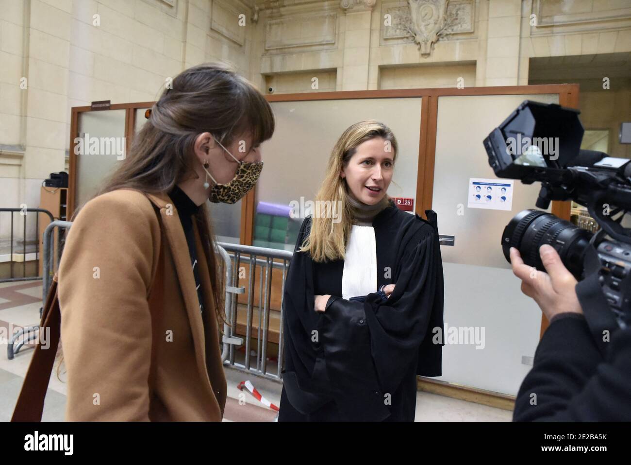 Paris, France. 13th Jan 2021. Femen member Clemence and her lawyer Louise Bouchain at the Court of Appeal during her trial for the Femen protest at the Arc de Triomphe, at the' courthouse in Paris, France, on January 13, 2021. Photo by Patrice Pierrot/Avenir Pictures/ABACAPRESS.COM Credit: Abaca Press/Alamy Live News Stock Photo