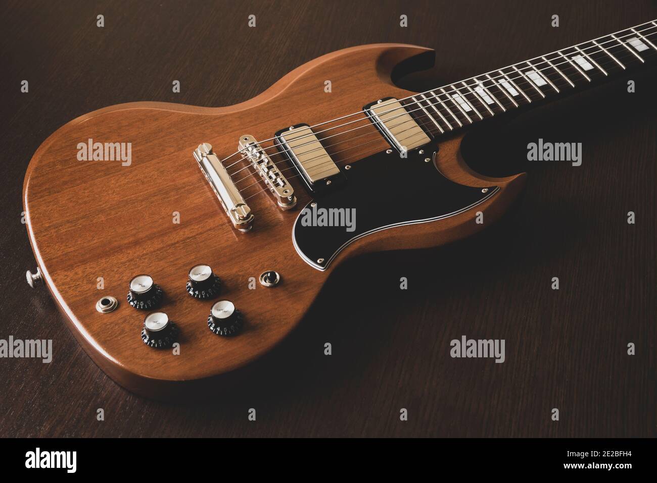 Gibson sg guitar hi-res stock photography and images - Alamy