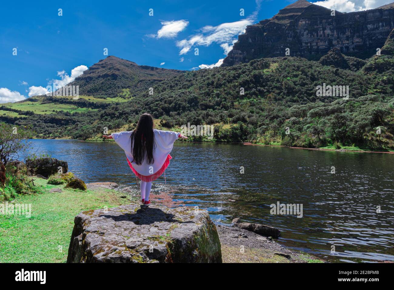 Female tourist enjoying view hi-res stock photography and images - Alamy
