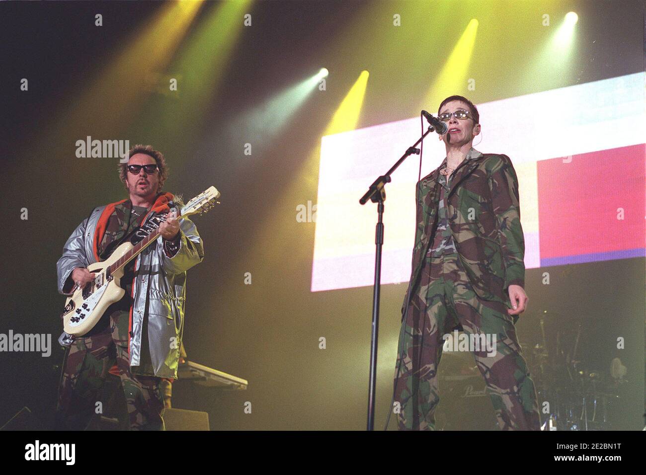 The Eurythmics in concert at Wembley Arena in London, UK. 18th November 1999 Stock Photo