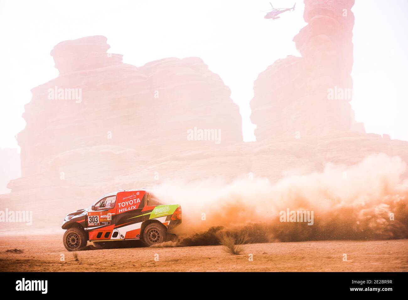 Al Ula, Saudi Arabia. 13th Jan, 2021. 303 Al Rajhi Yazeed (sau), Von Zitzewitz Dirk (deu), Toyota, Overdrive Toyota, Auto, action during the 10th stage of the Dakar 2021 between Neom and Al-Ula, in Saudi Arabia on January 13, 2021 - Photo Antonin Vincent/DPPI/LM Credit: Gruppo Editoriale LiveMedia/Alamy Live News Stock Photo