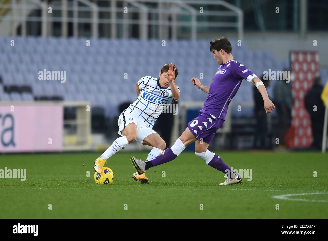 Nicolo Barella (Inter)Dusan Vlahovic (Fiorentina) during the Italian "Serie  A Tim Cup match between Fiorentina 1- 2 (d.t.s.) Inter at Artemio Franchi  Stadium on January 13, 2021 in Florence, Italy. Credit: Maurizio