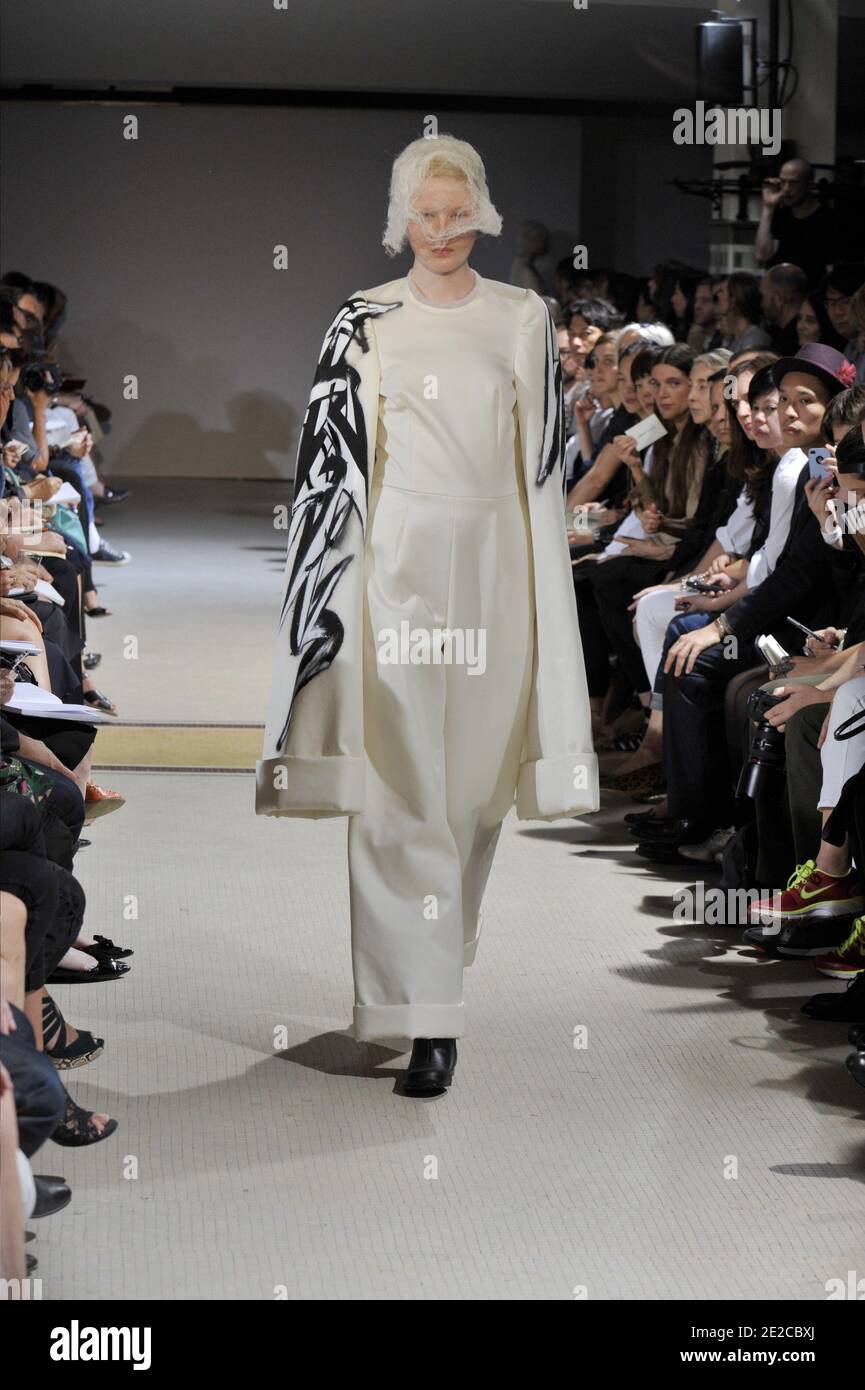 A model displays a creation for Comme des Garcons Spring-Summer 2012  Ready-To-Wear collection show in Paris, France, on October 1, 2011. Photo  by Alain Gil-Gonzalez/ABACAPRESS.COM Stock Photo - Alamy