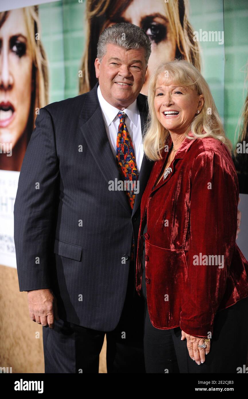 Diane Ladd attends the premiere of HBO's new series "Enlightened" at