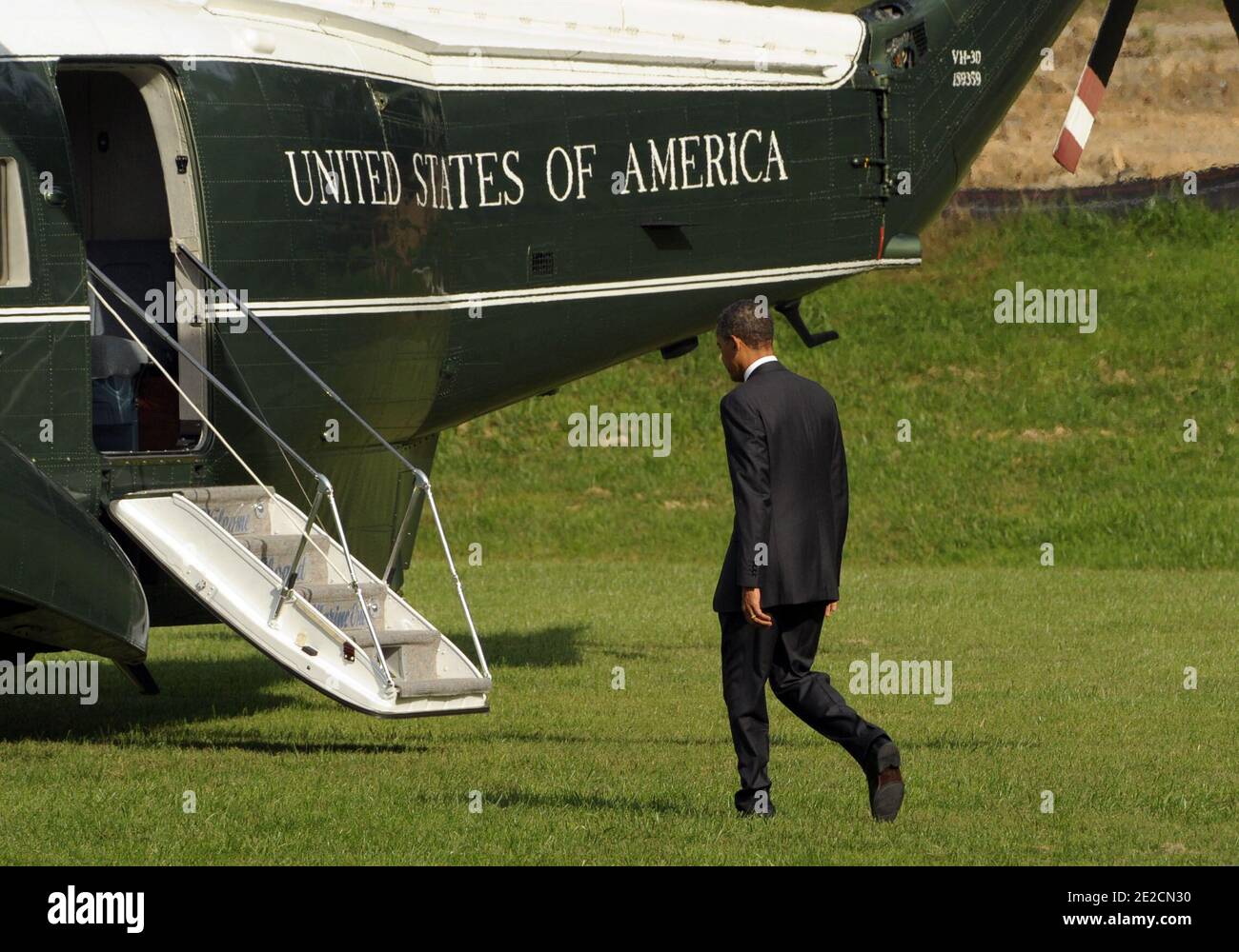 Obama Walter Reed US President Barack Obama departs from Walter Reed National Military ...