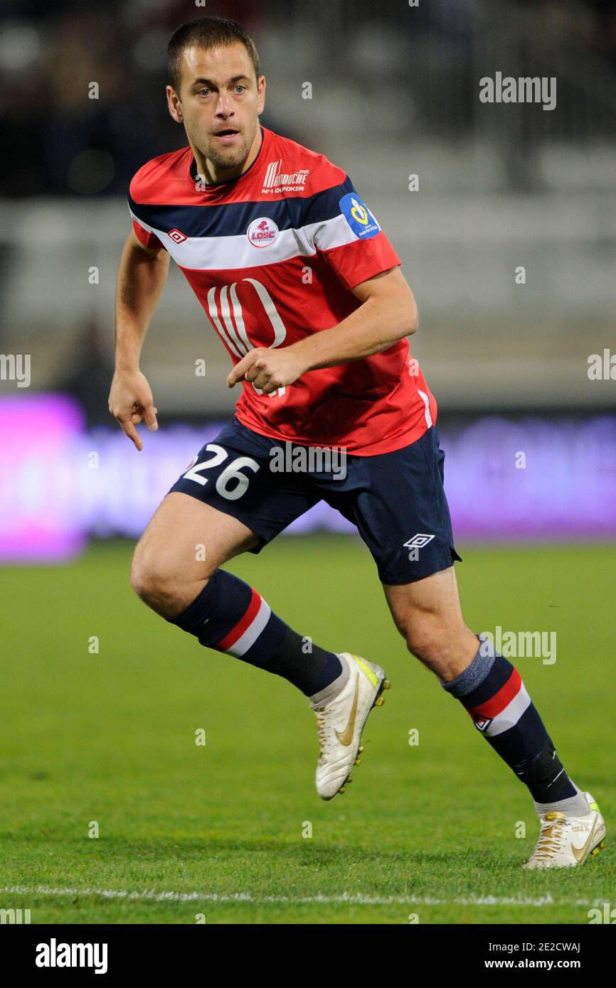 Lille's Joe Cole during the French First League soccer match, AJ Auxerre vs  Lille OSC in Auxerre, France, on October 15, 2011. Lille won 3-1. Photo by  Henri Szwarc/ABACAPRESS.COM Stock Photo - Alamy