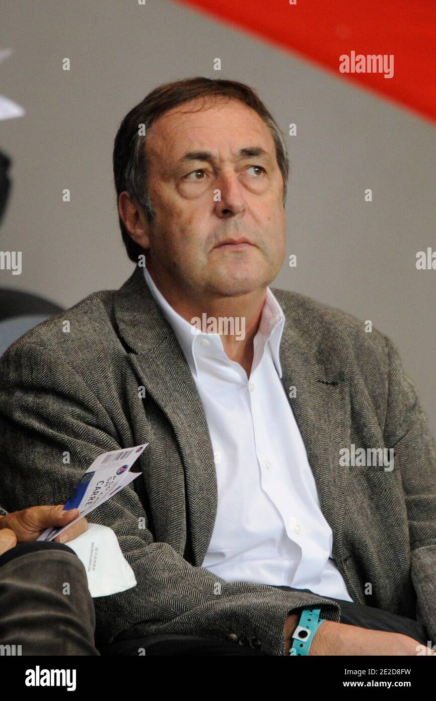 Jean-Pierre Bernes during the French First League soccer match,  Paris-St-Germain vs Caen in Paris, France, on October 29th, 2011. PSG won  4-2. Photo by Henri Szwarc/ABACAPRESS.COM Stock Photo - Alamy