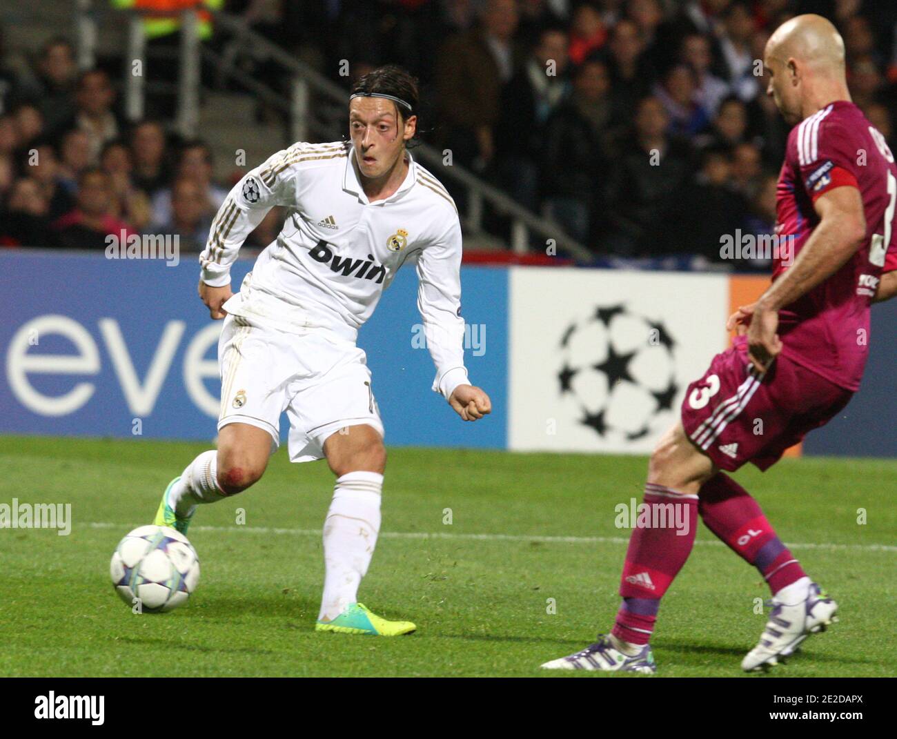 Real Madrid's Mesut Ozil during the UEFA Champions League soccer match, Olympique Lyonnais Vs Real Madrid at Gerland stadium in Lyon, France on November 2, 2011. Real Madrid won 2-0. Photo by Vincent Dargent/ABACAPRESS.COM Stock Photo