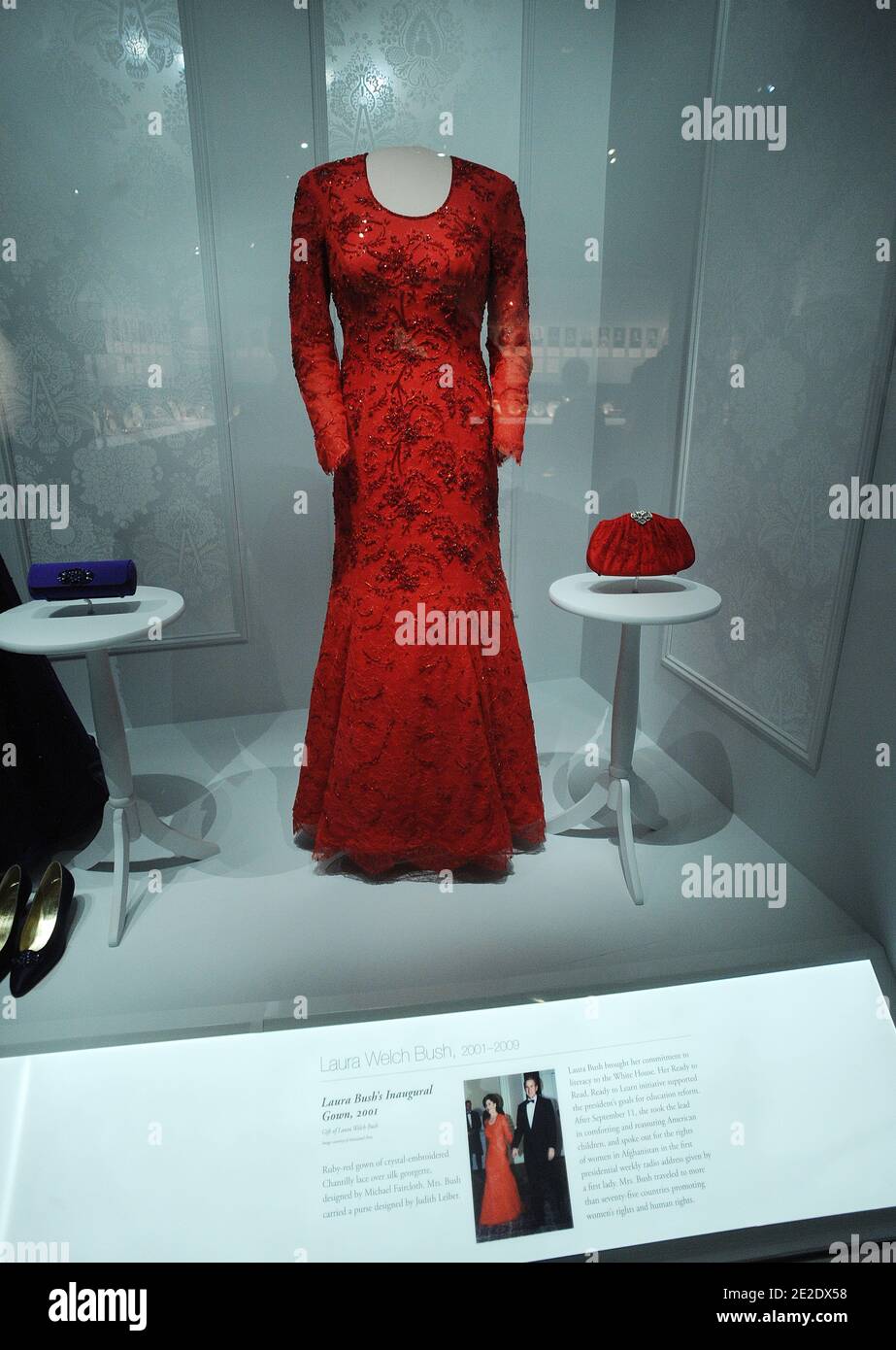 first ladies red dress collection of inaugural gowns hi-res stock photography and images 10INVENTORY2