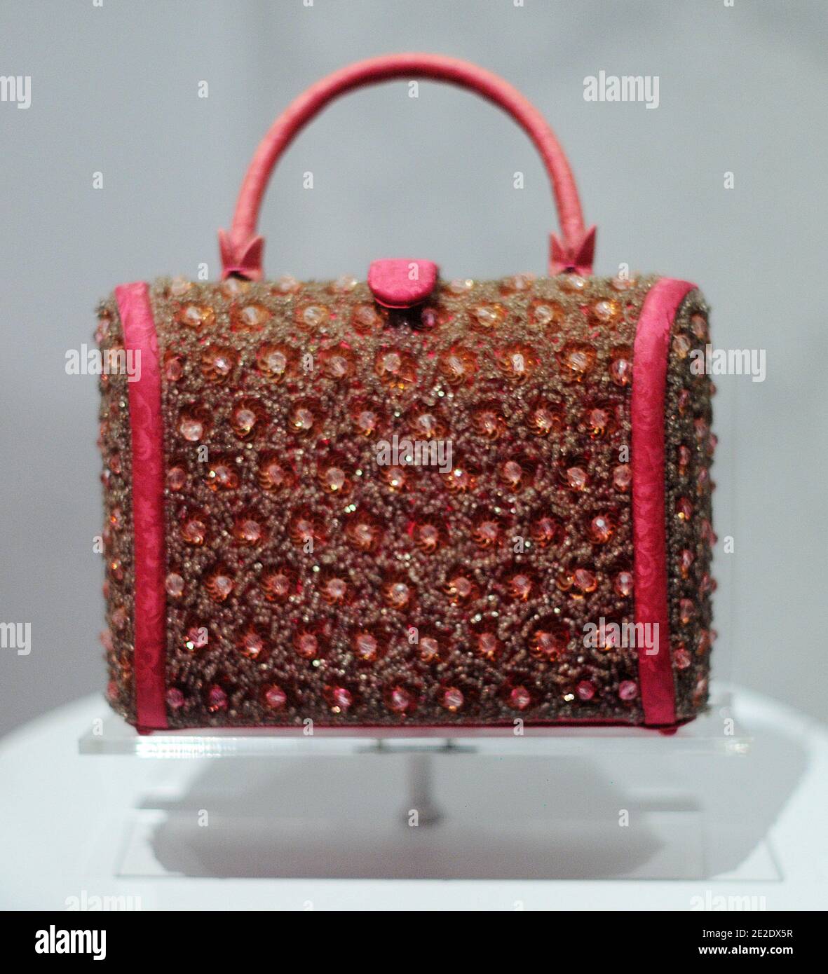 The handbag of First Lady Mamie Doud Eisenhower is on display for a press preview at the Smithsonian National Museum of American History, in Washington, D.C., USA on November 18, 2011. The exhibition tells the history of the First Ladies collection, and shows off 14 gowns and over 90 other objects—including china and jewelry—that have been collected by the Smithsonian over the past hundred years. Photo by Olivier Douliery/ABACAPRESS.COM Stock Photo