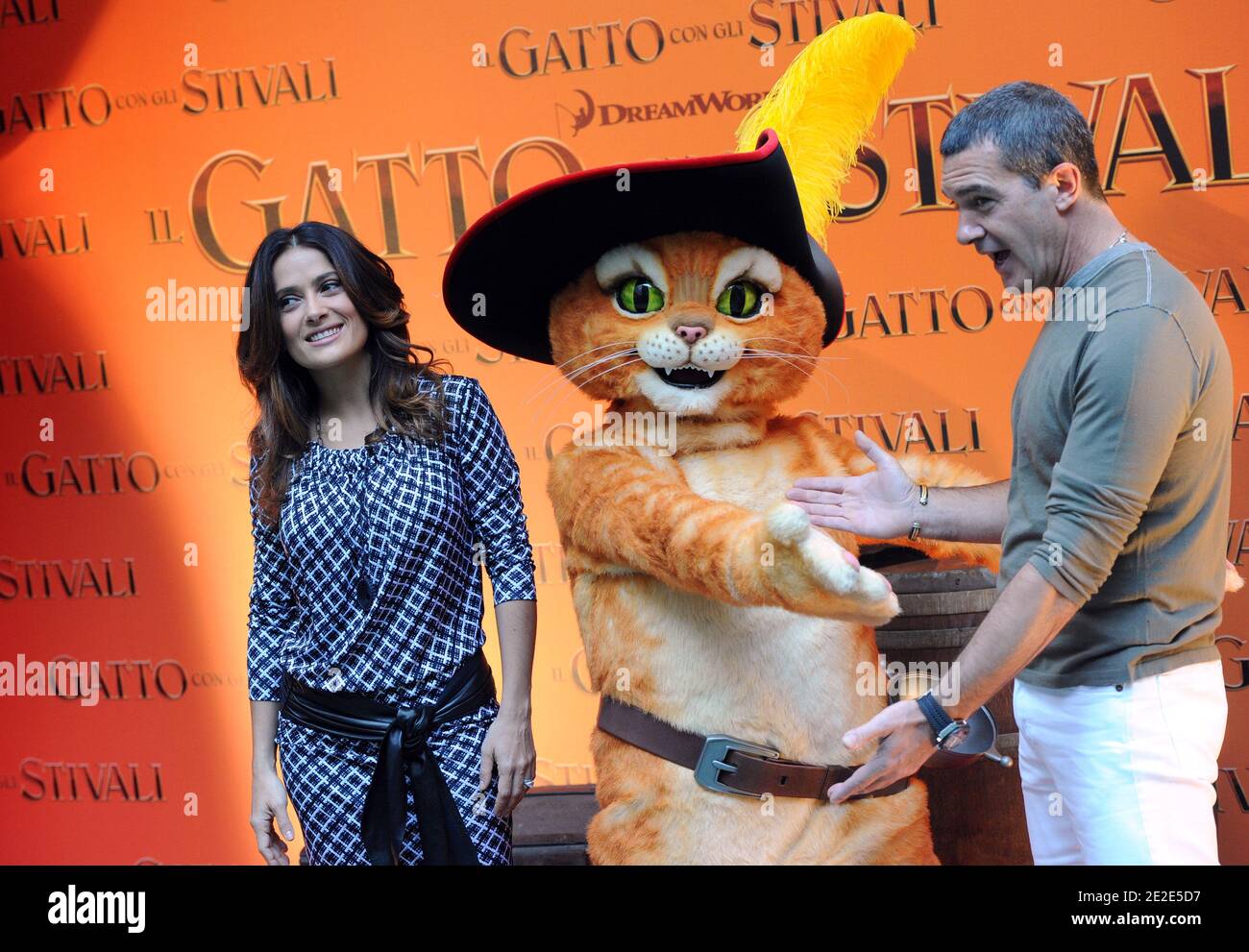 Salma Hayek and Antonio Banderas at a photocall for the Italy promotion of animated film 'Puss in Boots', at Hotel Hassler in Rome, Italy on November 25, 2011. Photo by Eric Vandeville/ABACAPRESS.COM Stock Photo