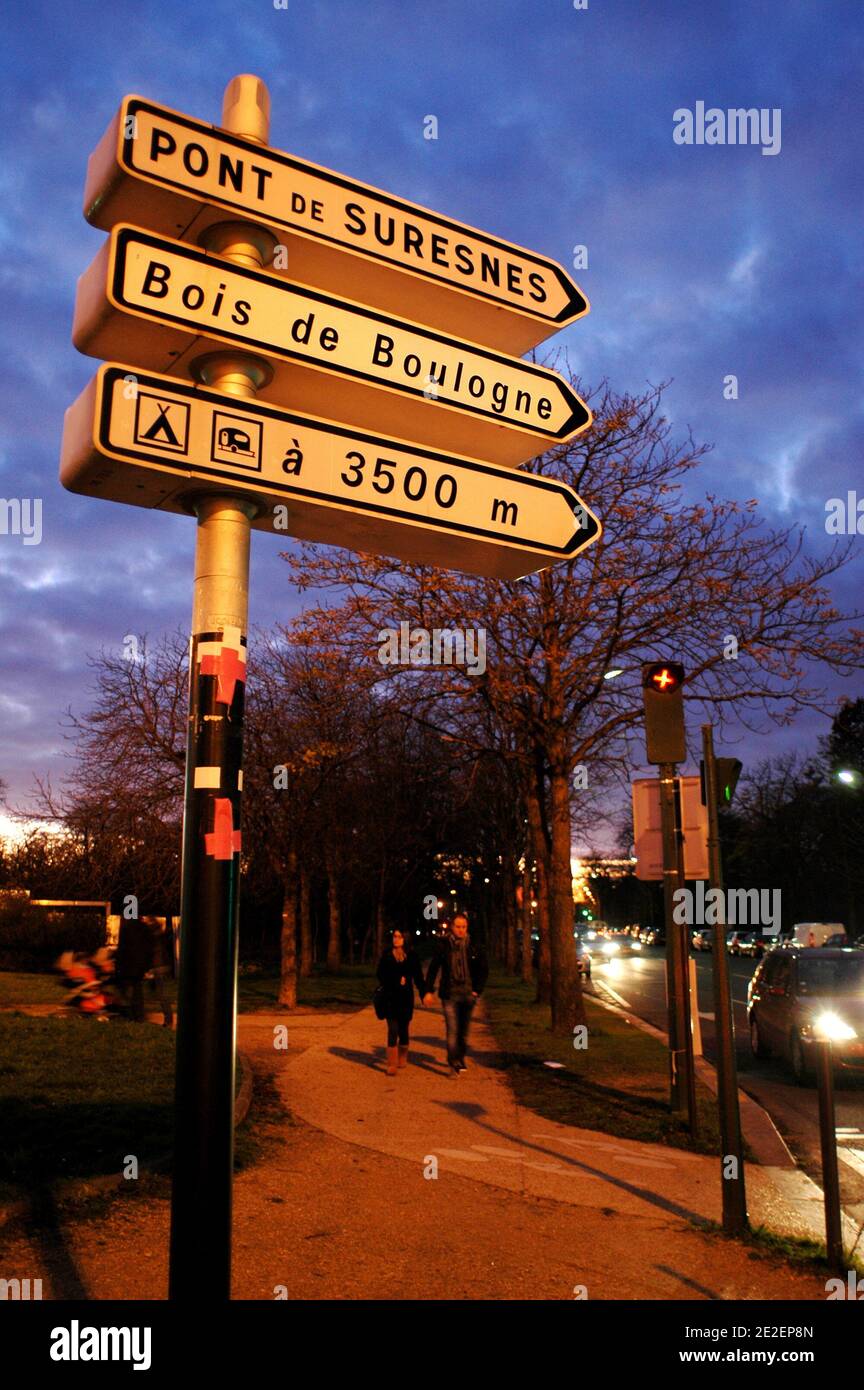 Bois de Boulogne, direction signs, night. December 10, 2011, Paris, France.Bois de Boulogne, panneaux de direction, nuit. 10 Decembre 2011, Paris, France. Photo by Alain Apaydin/ABACAPRESS.COM Stock Photo