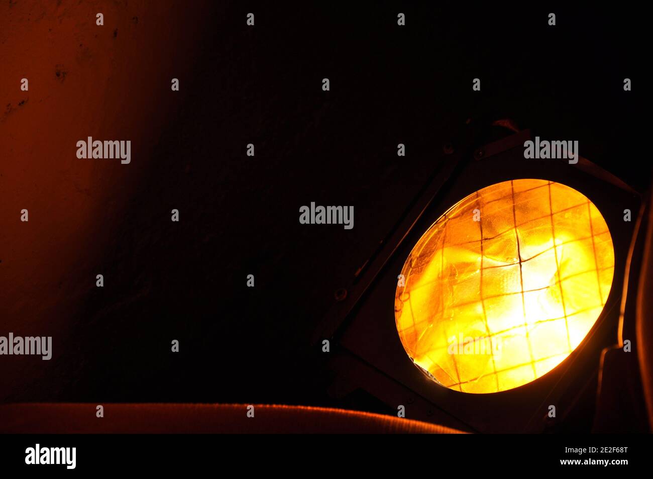 Gold color circle hi-res stock photography and images - Alamy