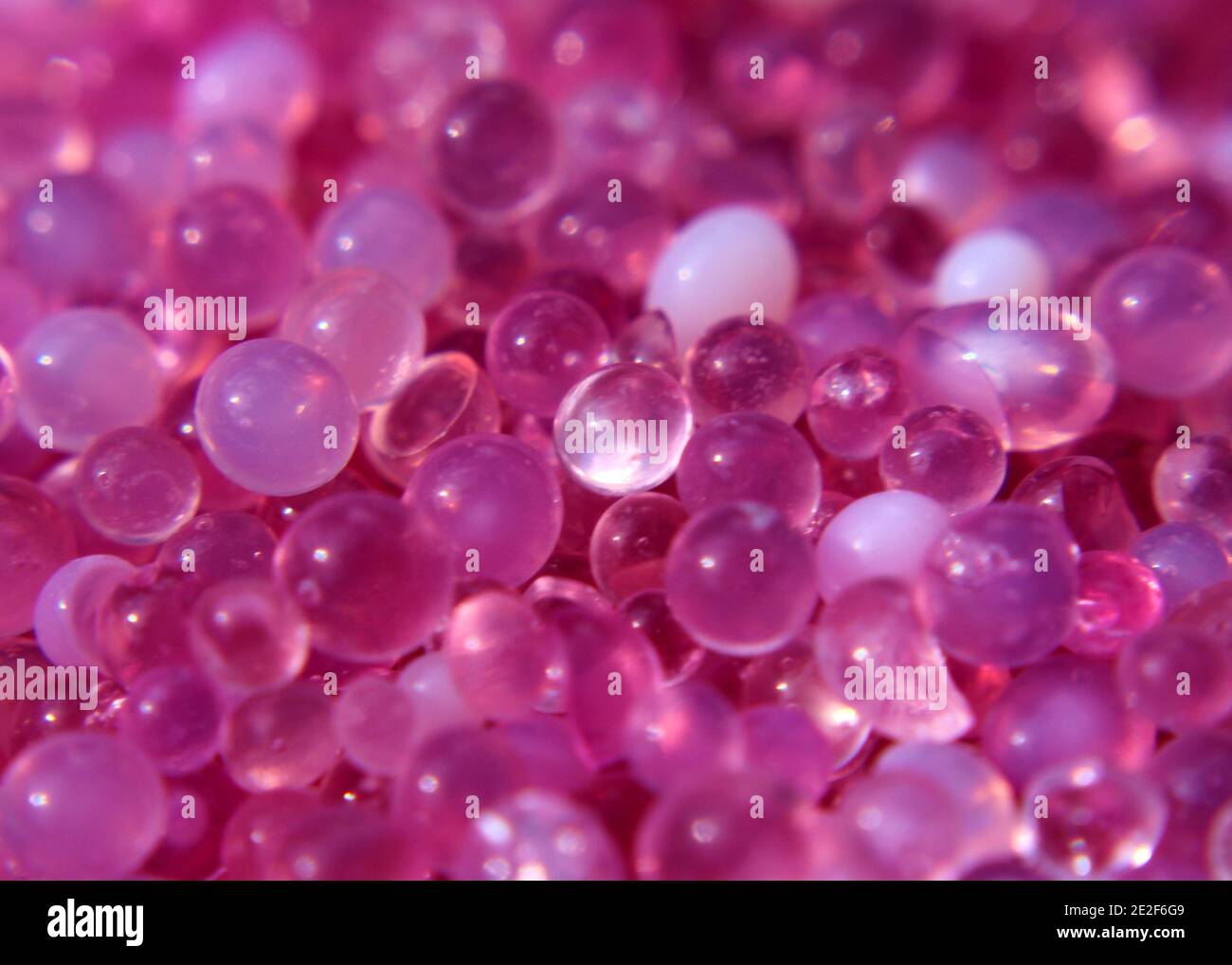 Pink Hydrate Pink color An hydrate silica jell crystals Stock Photo - Alamy