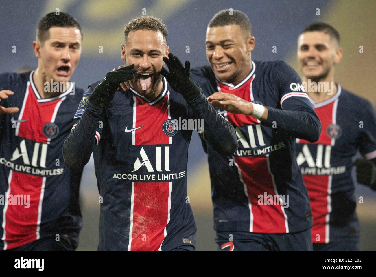 Neymar Jr High Resolution Stock Photography And Images Alamy