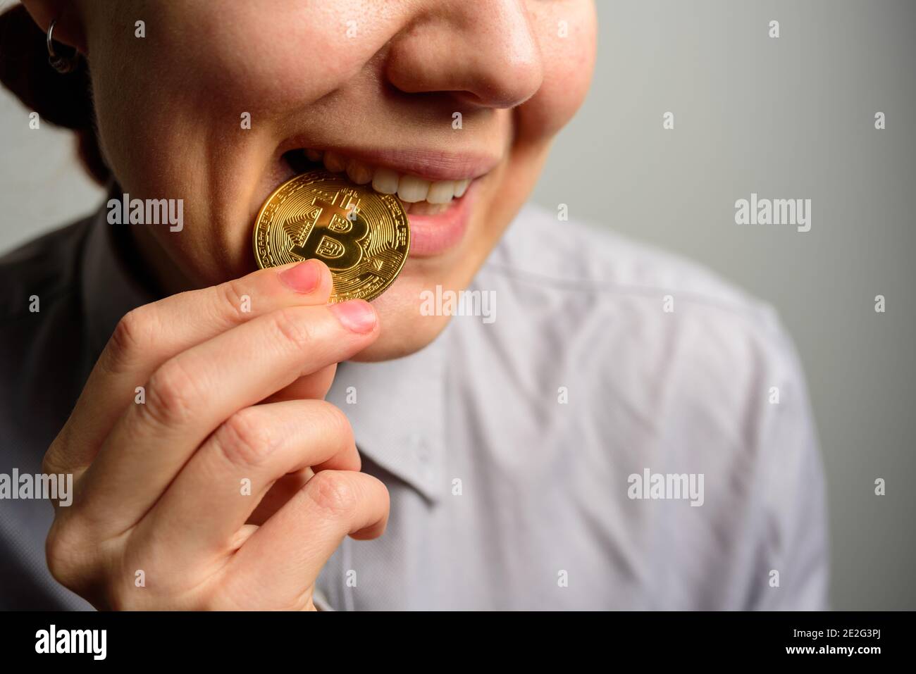 Bitcoin cash checks hi-res stock photography and images - Alamy