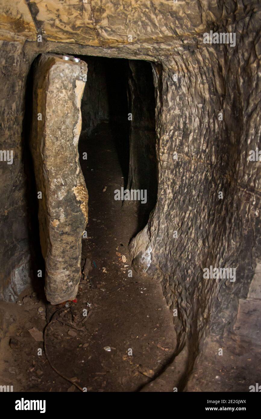 Sandstone cave caves uk hires stock photography and images Alamy