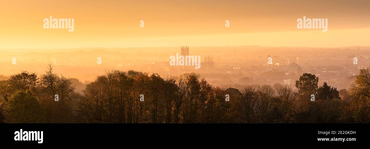 Viewpoint overlooking the city of Canterbury and Canterbury Cathedral at dawn. Stock Photo
