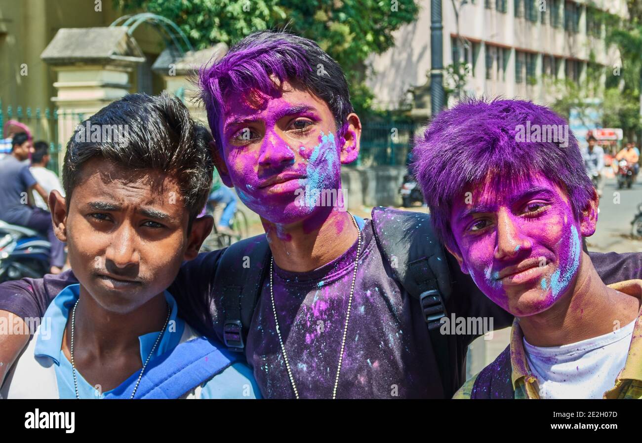 holi in west bengal