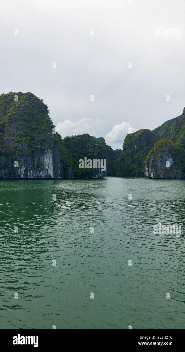 Amazing Halong Bay Floating Market Stock Photo Alamy