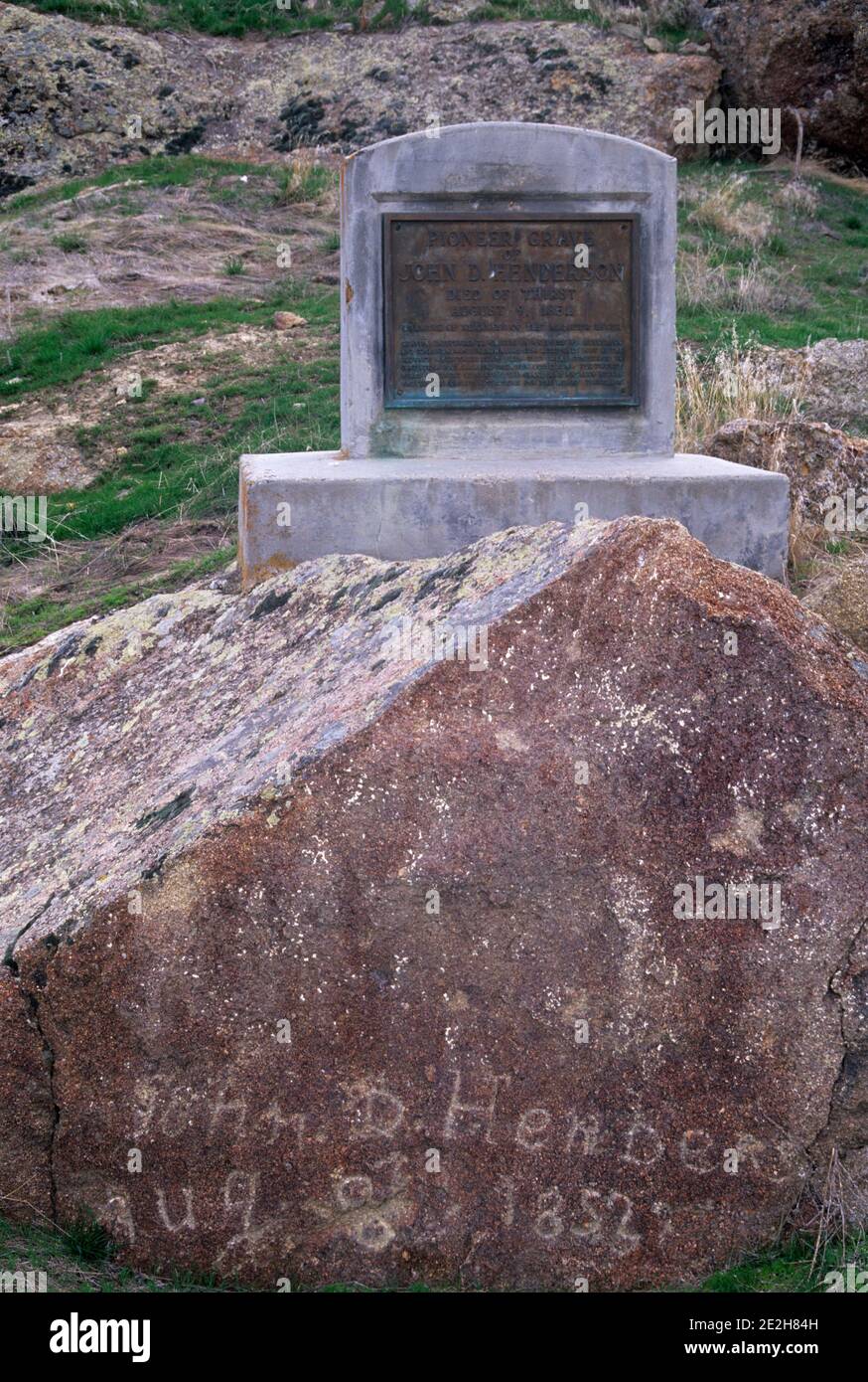Henderson Grave on Oregon Trail near Vale, Keeney Pass Historic