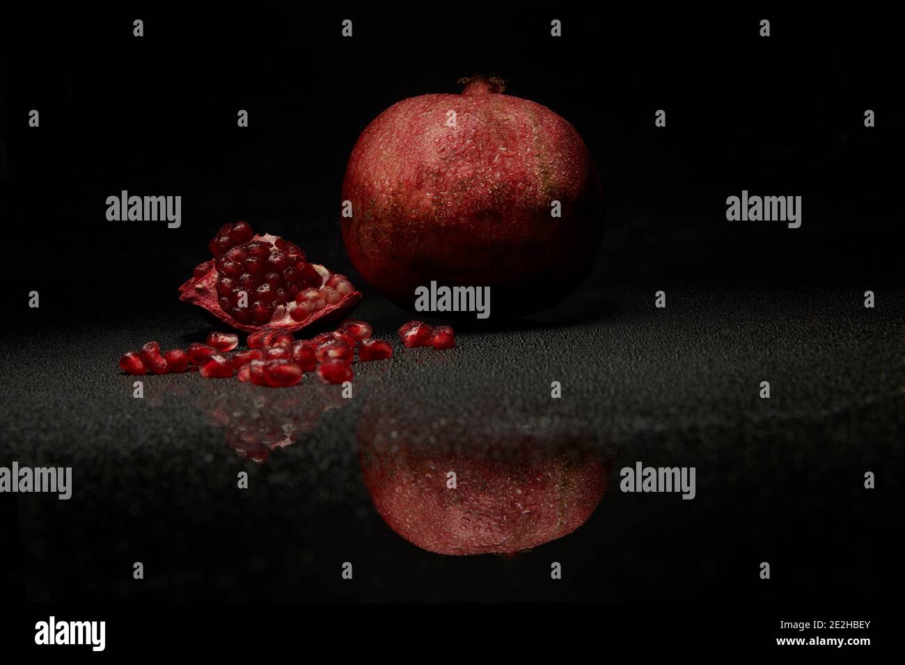 Juicy red seeds hi-res stock photography and images - Alamy