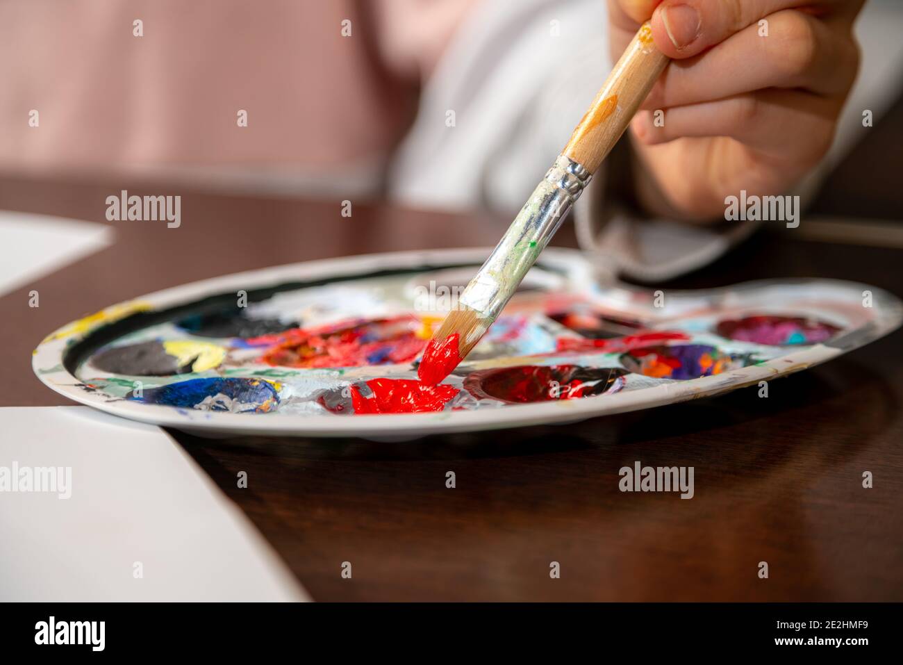 Dip paint brush hi-res stock photography and images - Alamy