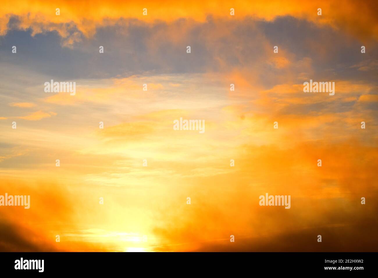 Early evening sky sun hi-res stock photography and images - Alamy