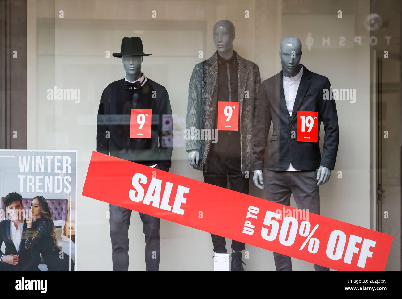 Cologne, North Rhine-Westphalia, Germany - window of a NewYork fashion store with special offers. Stock Photo