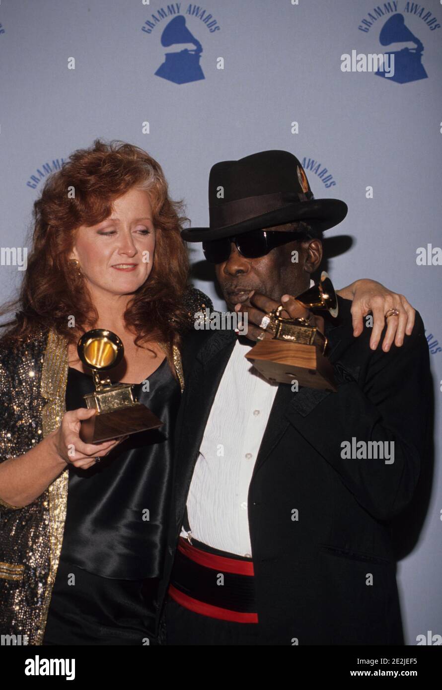Bonnie Raitt John Mayer 他 BenefitTシャツ 02 maxresdefault.jpg