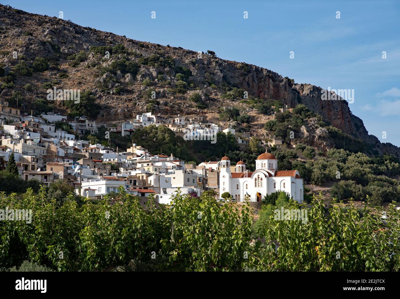 Qoli kishanli ayolni ular xohlagancha sikishadi Porno multfilm Masha va ayiq