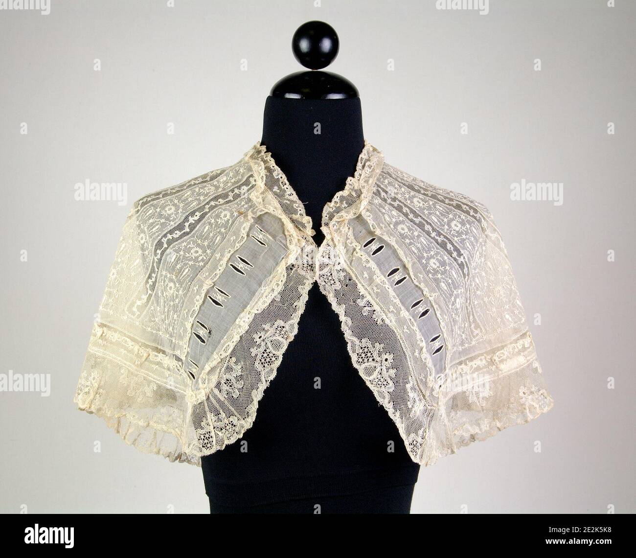 Victorian dress mannequin hi-res stock photography and images - Alamy