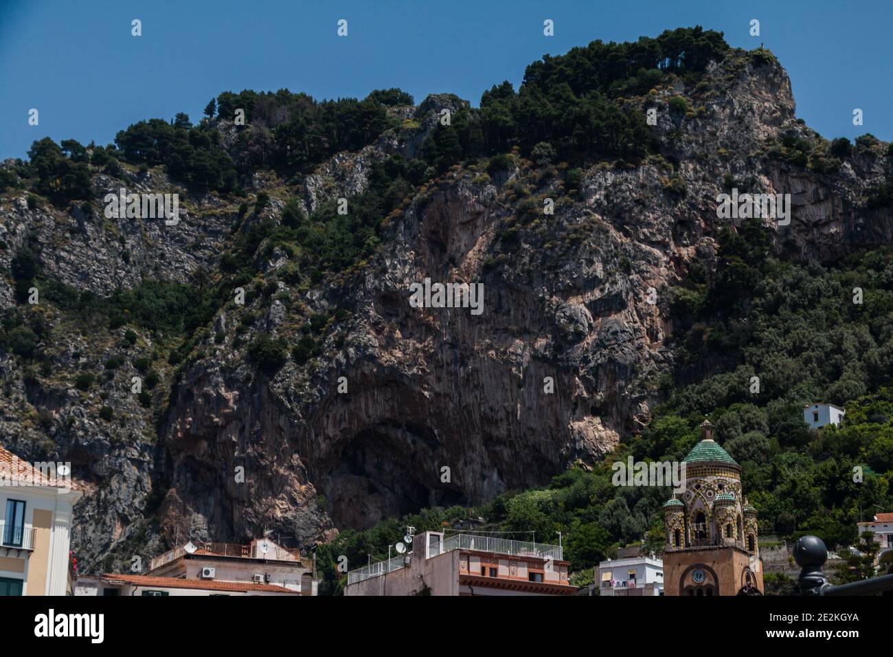 Landscape of the Amalfi Coast as seen from the water Stock Photo - Alamy