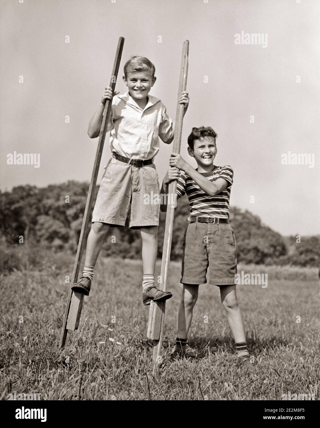 Discover 79+ boys wearing short trousers