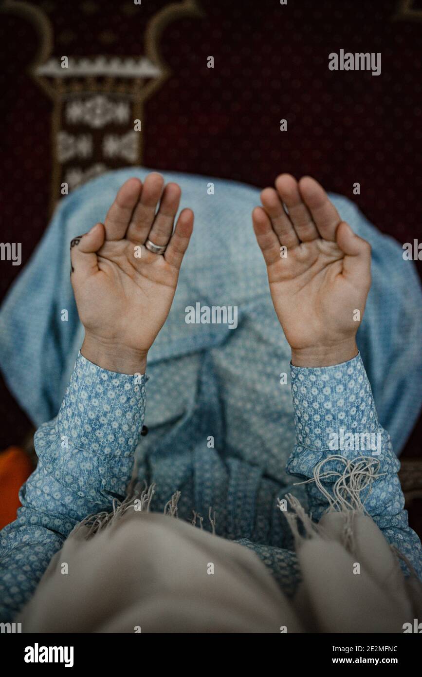 Muslim man praying hands black hi-res stock photography and images - Alamy