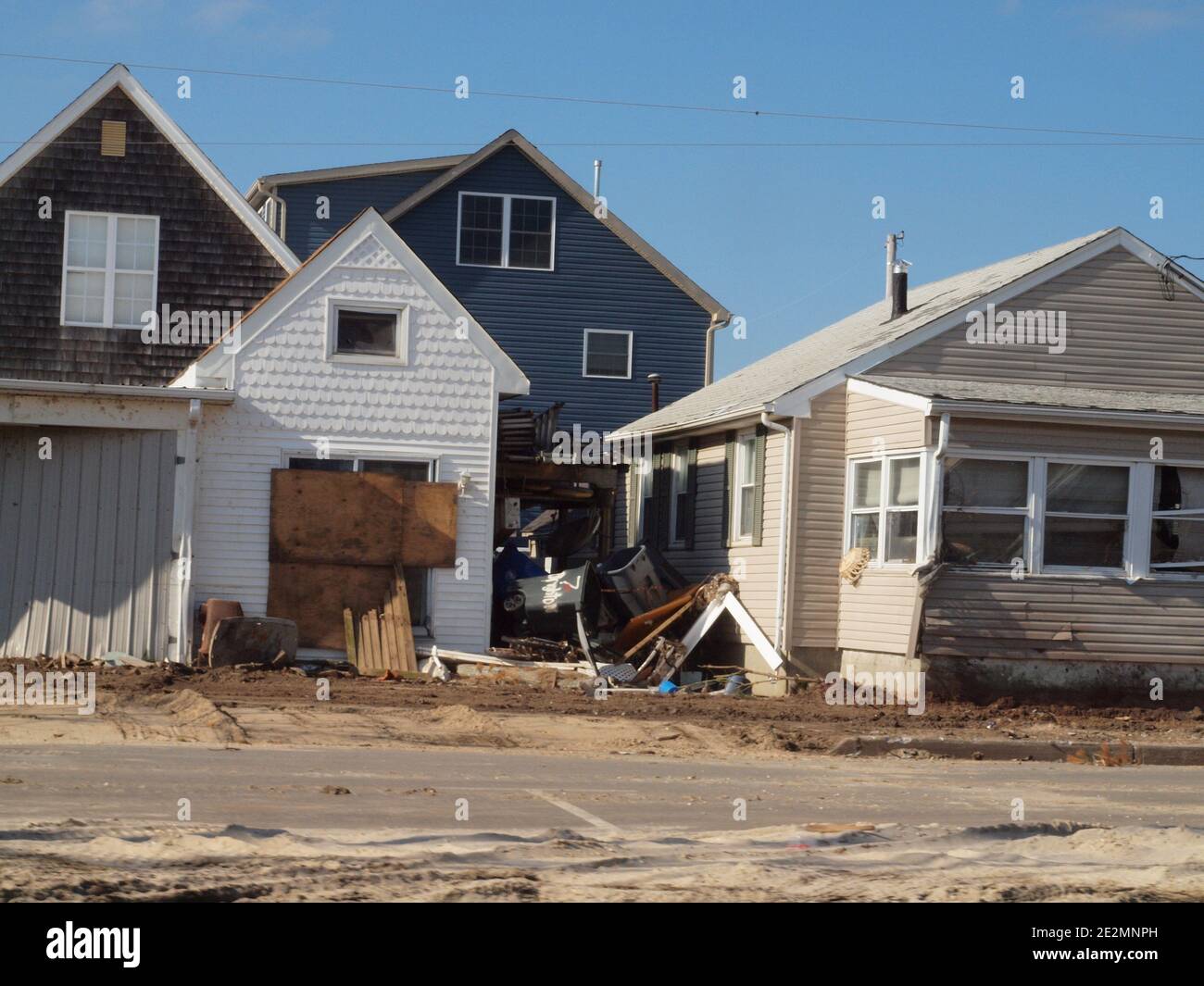 Torn up properties after storm hires stock photography and images Alamy