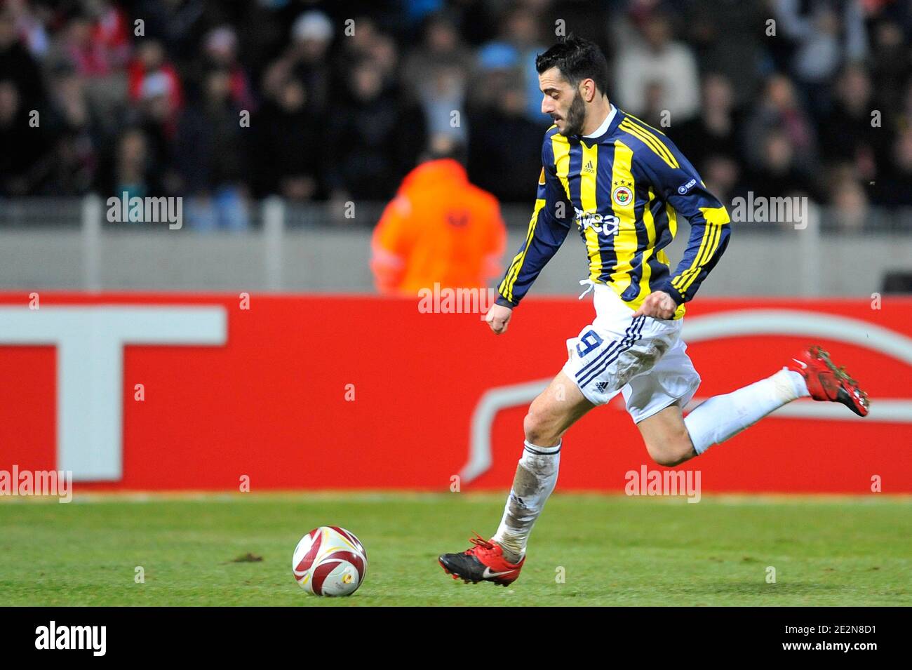 Fenerbahce's Daniel Guiza during the UEFA Europa League soccer match, LOSC Lille Metropole vs Fenerbahce SK at the Stadium Nord in Villeneuve d'Ascq, France on February 18, 2010. Lille won 2-1. Photo by Stephane Reix/ABACAPRESS.COM Stock Photo