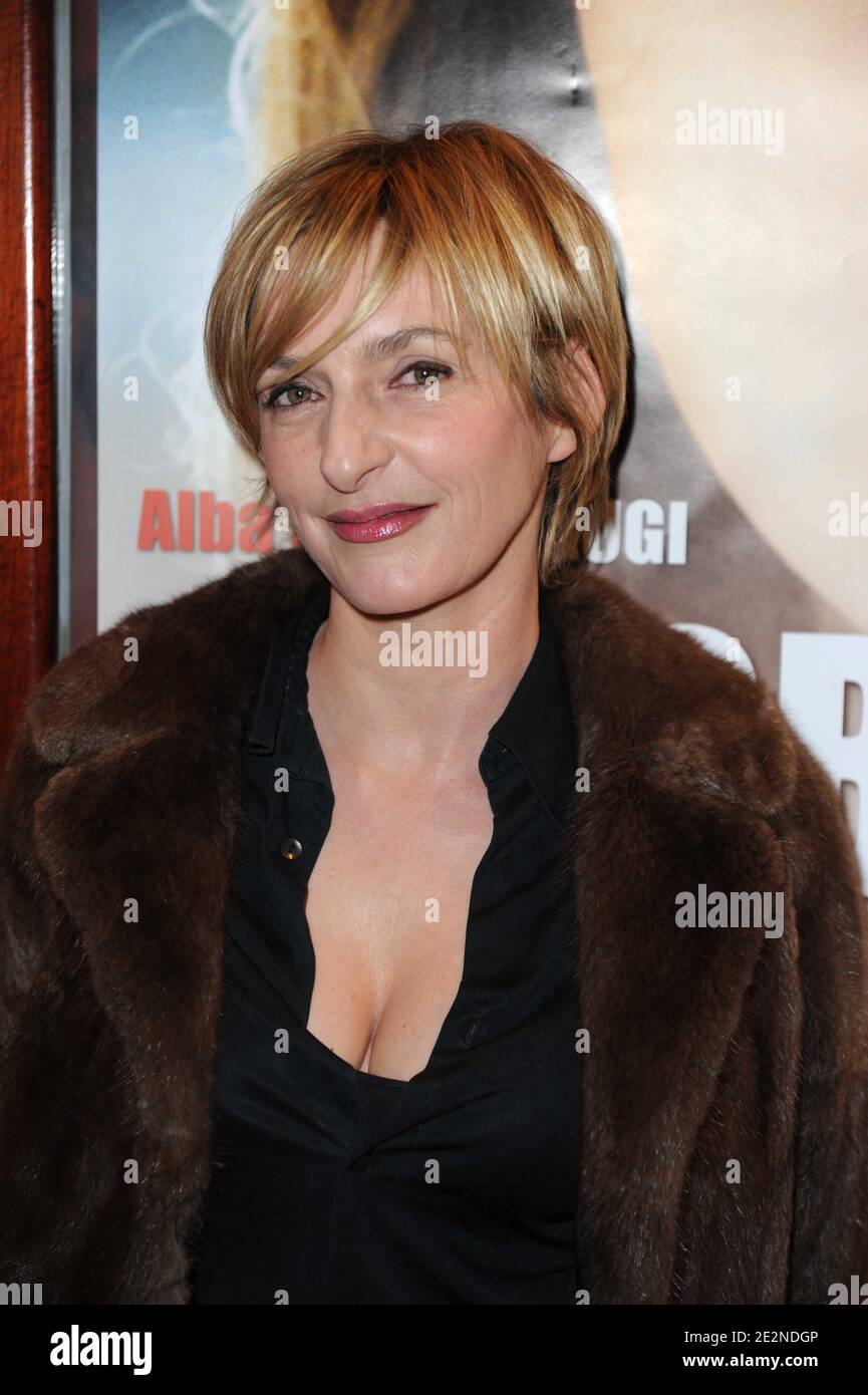 La Robe Du Soir 2009 Myriam Aziza Synopsis Characteristics Moods Themes And Related Allmovie