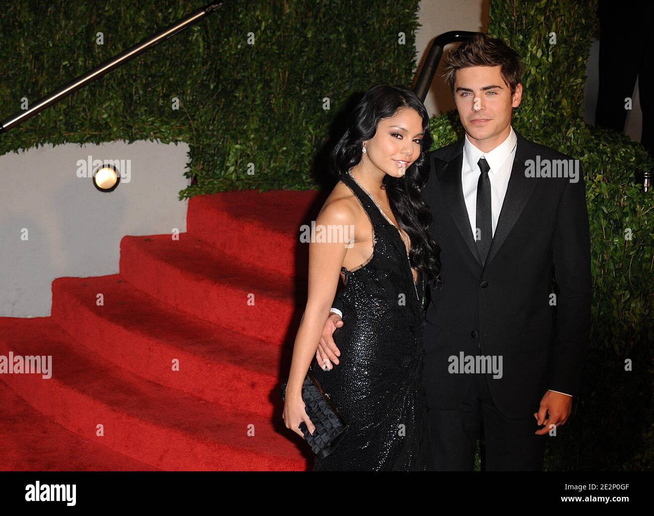 Vanessa Hudgens and Zac Efron arriving at the Vanity Fair Oscar Party ...