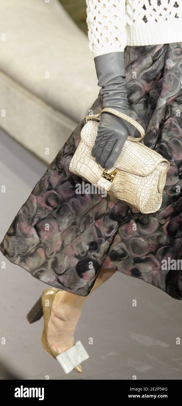 Fashion: LOUIS VUITTON FALL/WINTER 2010 WOMENSWEAR COLLECTION BAGS