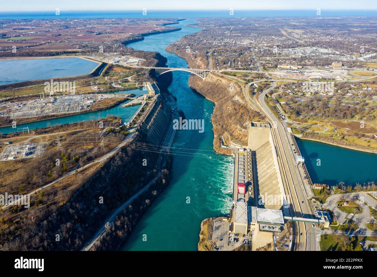 Robert Moses Niagara Power Plant, hydropower facility, Lewiston, NY, USA (right and Sir Adam Beck No 2 Generating Station, Canada (left) Stock Photo