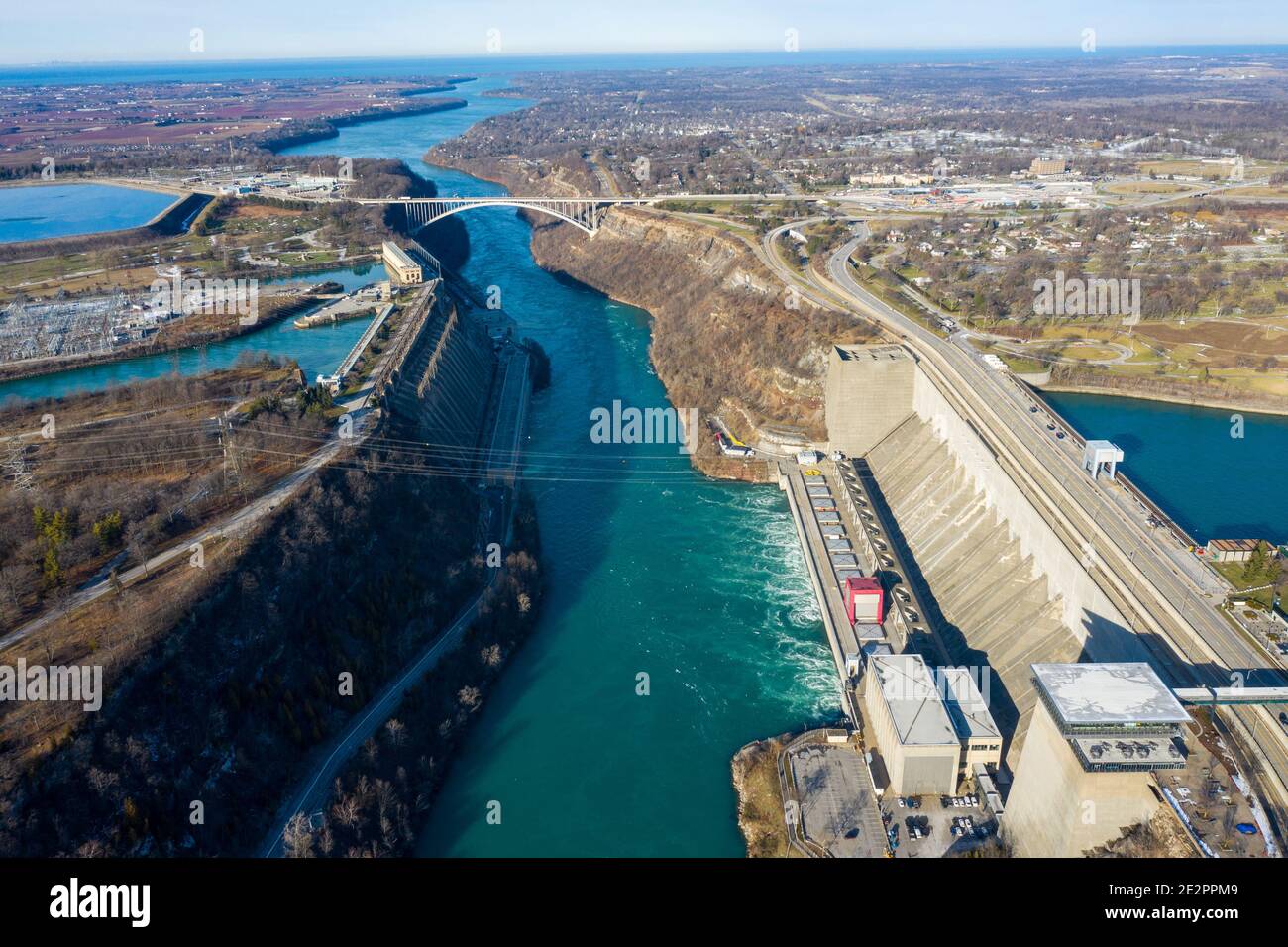 Robert Moses Niagara Power Plant, hydropower facility, Lewiston, NY, USA (right and Sir Adam Beck No 2 Generating Station, Canada (left) Stock Photo